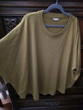 Mustard Yellow LIghtweight Fall Sweater. Batwing Inspired. Measurements Provided